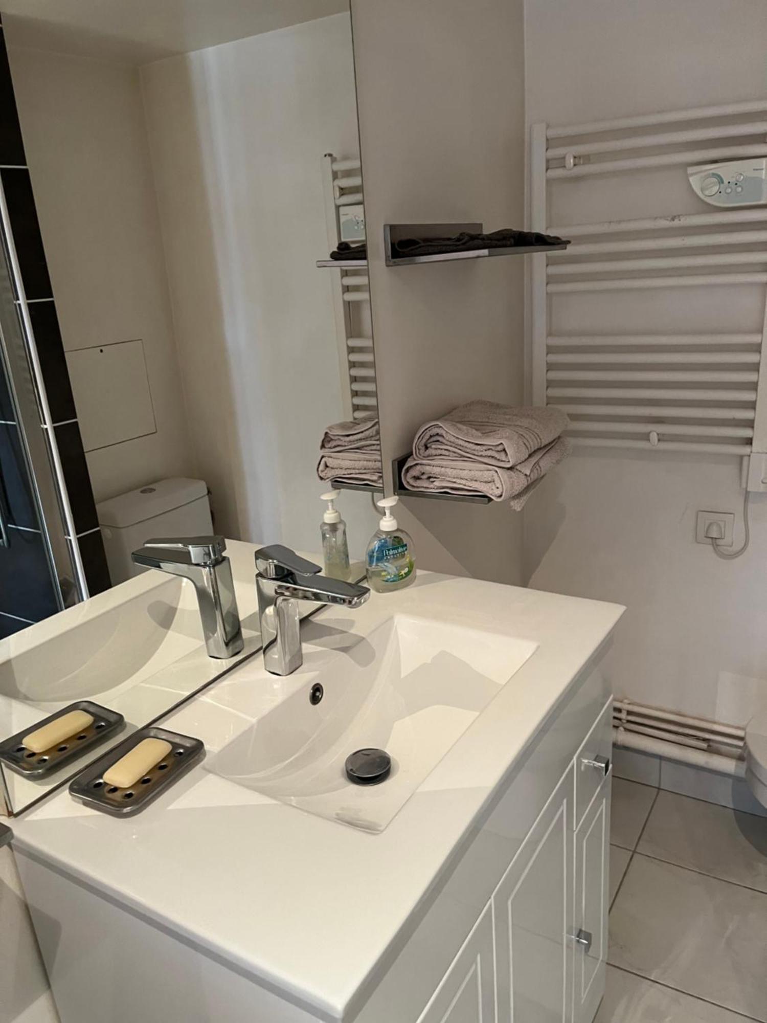 Bel Appartement Chic Et Cosy 78100 Saint-Germain-en-Laye Luaran gambar