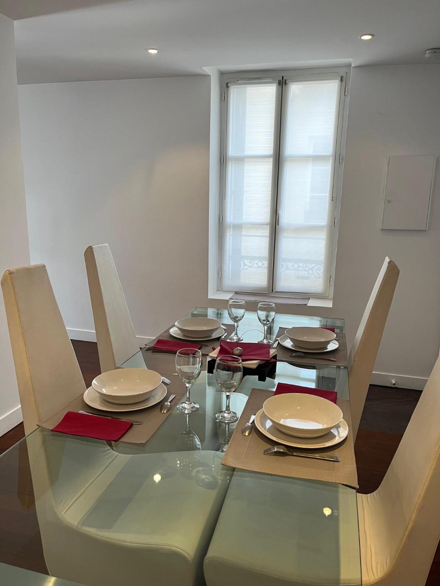 Bel Appartement Chic Et Cosy 78100 Saint-Germain-en-Laye Luaran gambar